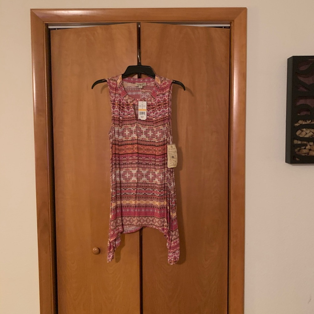 Patterned Sleeveless Blouse